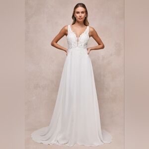 Elegant White Lace Women's Dress